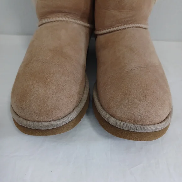 Ugg Bailey Button Tan Suede Leather Short Boots Women's Size 7 - Picture 3 of 14